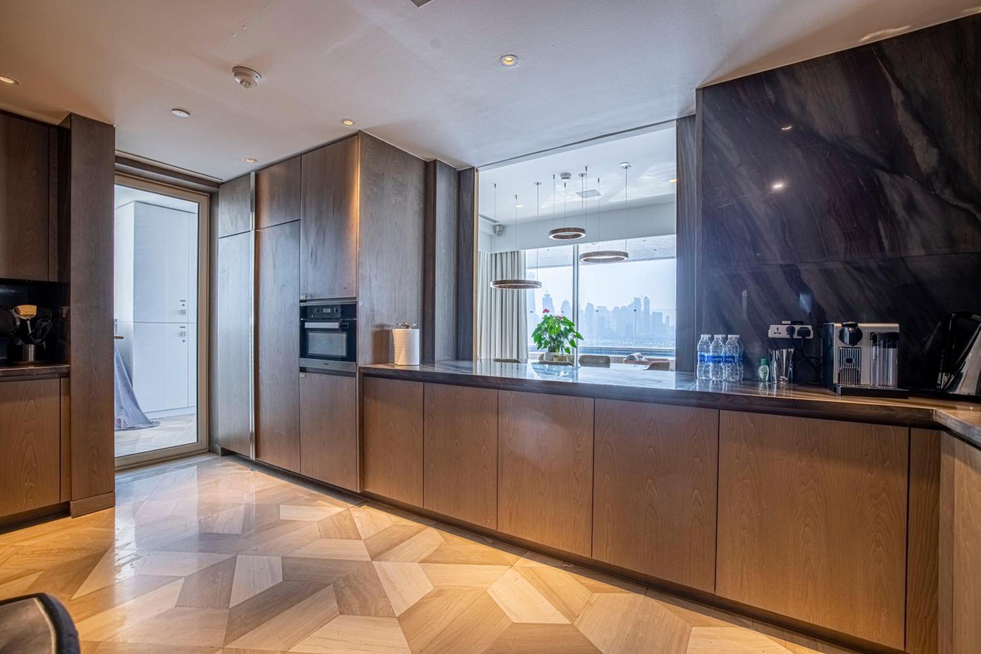 Five Palm Luxury Penthouse Full Marina View & Private Pool Hotell Dubai Exteriör bild